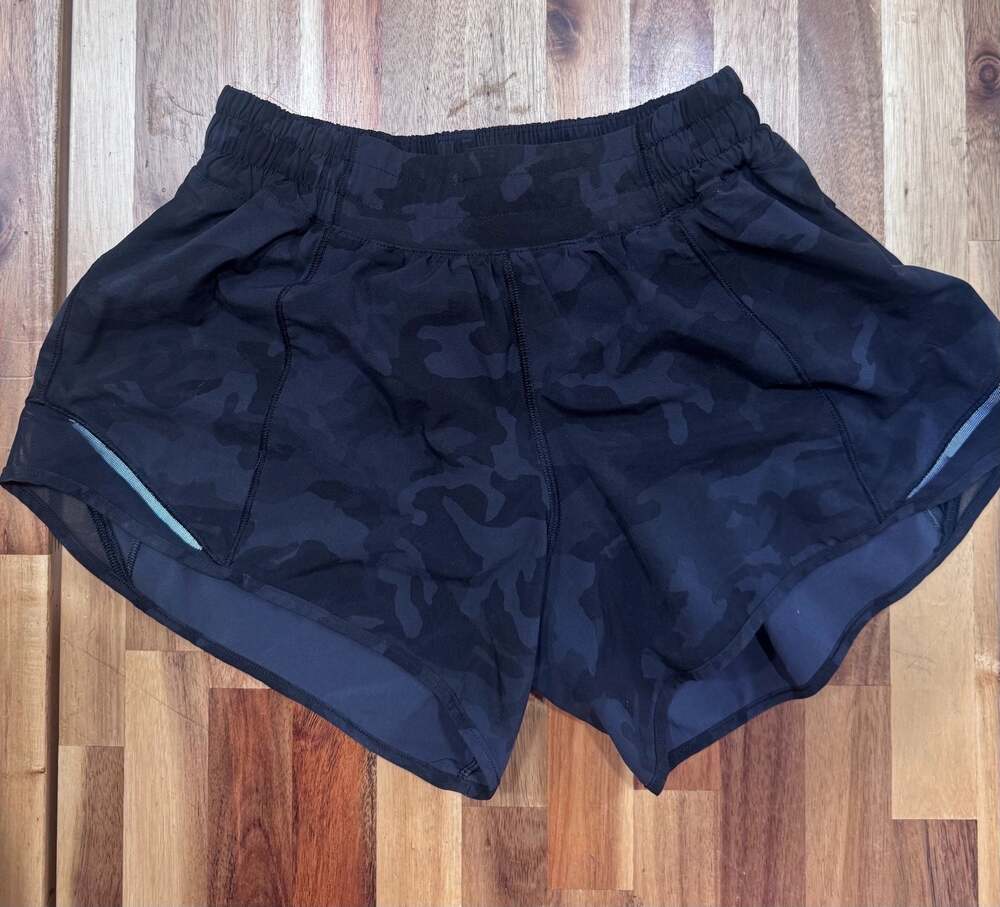 Lululemon Hotty Hot LR Shorts 4” Heritage 365 Camo...
